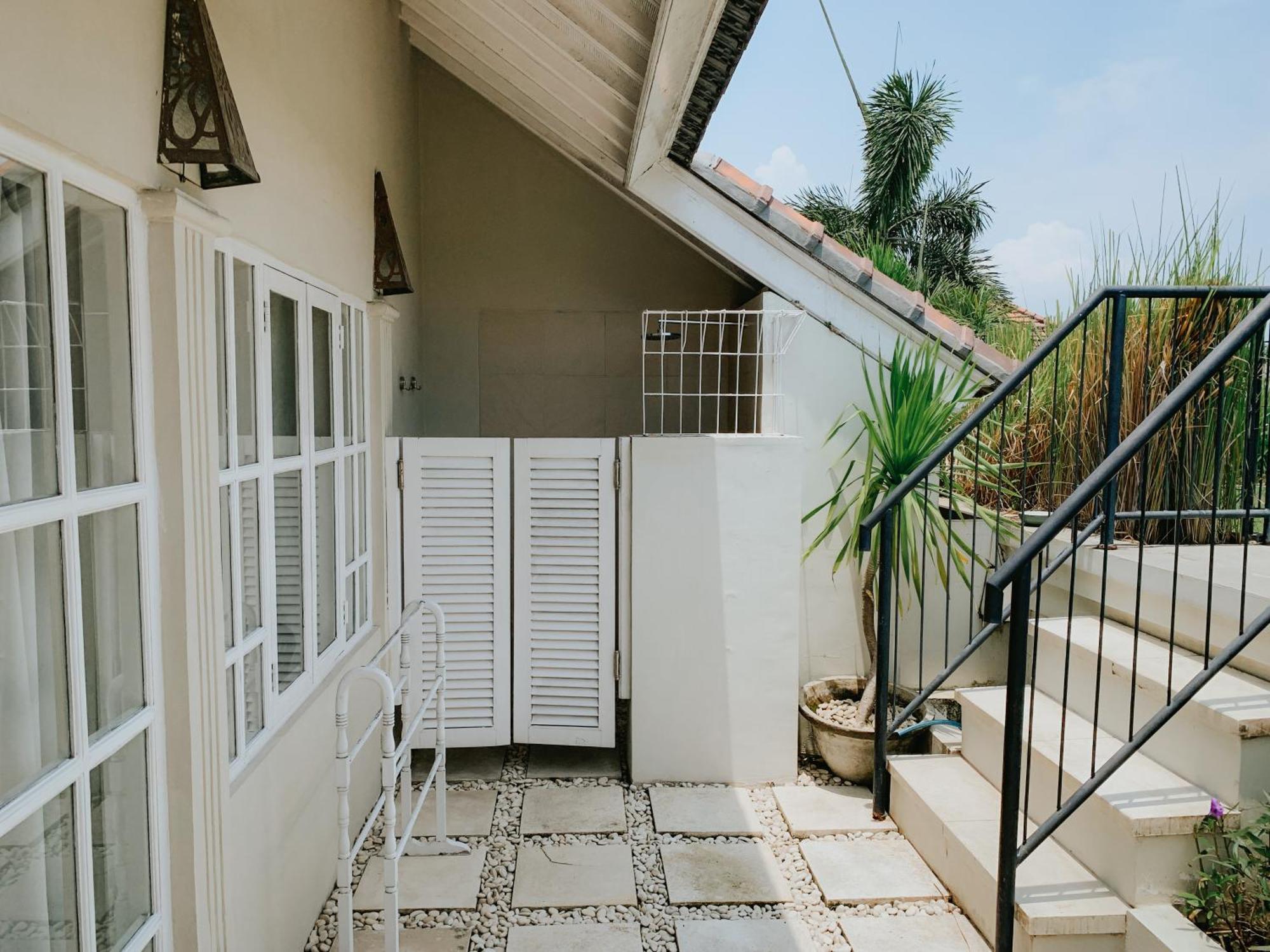 מלון סמיניאק Casa Artista By Kresna Hospitality מראה חיצוני תמונה