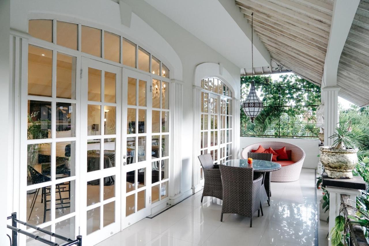 מלון סמיניאק Casa Artista By Kresna Hospitality מראה חיצוני תמונה